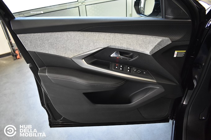 PEUGEOT 3008 Hybrid 136 e-DCS6 Allure